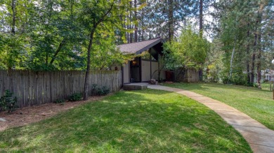 This is The GRAEAGLE GIFT:   GLORIOUS SETTING AND A GREAT on Graeagle Meadows Golf Course in California - for sale on GolfHomes.com, golf home, golf lot