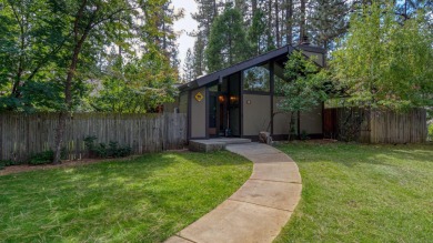 This is The GRAEAGLE GIFT:   GLORIOUS SETTING AND A GREAT on Graeagle Meadows Golf Course in California - for sale on GolfHomes.com, golf home, golf lot