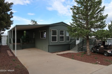 This is the one you have been looking for!! This 2 bedroom, 2 on Juniper Ridge R.V. Golf Resort in Arizona - for sale on GolfHomes.com, golf home, golf lot