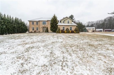 Nestled on 1.5+ acres, this 6-bed, 4-bath offers the perfect on The Hideaway Hills Golf Club in Pennsylvania - for sale on GolfHomes.com, golf home, golf lot