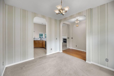 Welcome to this charming and well-maintained 3-bedroom on Shadowmoss Plantation Golf Club in South Carolina - for sale on GolfHomes.com, golf home, golf lot