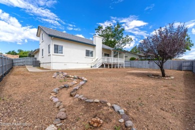 Charming 3-bed, 3-bath home in desirable Prescott Country Club! on Prescott Golf and Country Club in Arizona - for sale on GolfHomes.com, golf home, golf lot