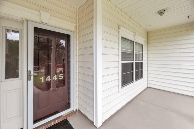Welcome to this charming and well-maintained 3-bedroom on Shadowmoss Plantation Golf Club in South Carolina - for sale on GolfHomes.com, golf home, golf lot