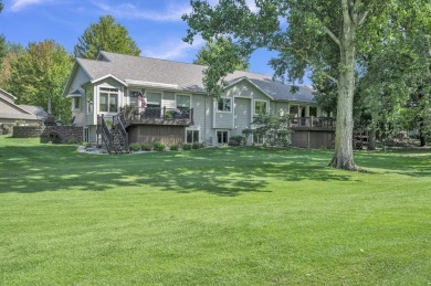Elegant townhome overlooking Emerald Hills Golf Course featuring on Emerald Hills Golf Club in Iowa - for sale on GolfHomes.com, golf home, golf lot