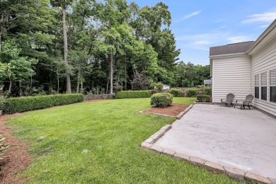 Welcome to this charming and well-maintained 3-bedroom on Shadowmoss Plantation Golf Club in South Carolina - for sale on GolfHomes.com, golf home, golf lot