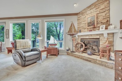 Elegant townhome overlooking Emerald Hills Golf Course featuring on Emerald Hills Golf Club in Iowa - for sale on GolfHomes.com, golf home, golf lot