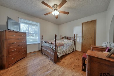 Welcome to this beautifully maintained and updated home in the on Hide-A-Way Lake Golf Course in Texas - for sale on GolfHomes.com, golf home, golf lot