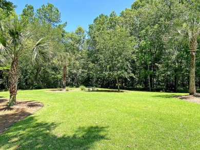 Welcome to this charming and well-maintained 3-bedroom on Shadowmoss Plantation Golf Club in South Carolina - for sale on GolfHomes.com, golf home, golf lot