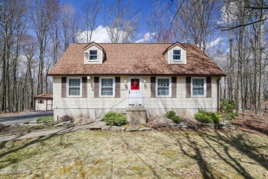 Pennwood community! Perfectly positioned for privacy and outdoor on Paupack Hills Golf and Country Club in Pennsylvania - for sale on GolfHomes.com, golf home, golf lot