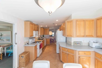 LAND LEASE PROPERTY. Fabulous water views from the screened on Savanna Golf Club in Florida - for sale on GolfHomes.com, golf home, golf lot