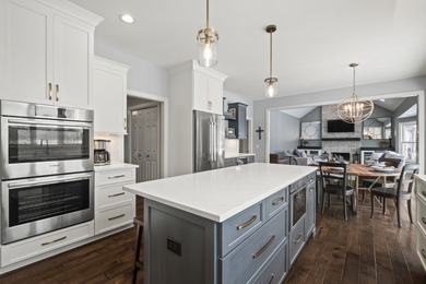 Nestled in a superior cul-de-sac location within the prestigious on Eagle Brook Country Club in Illinois - for sale on GolfHomes.com, golf home, golf lot