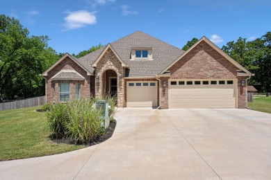 SELLER IS OFFERING A 4000 DOLLAR CREDIT TO A BUYER!
If you're on Patricia Island Golf Club in Oklahoma - for sale on GolfHomes.com, golf home, golf lot