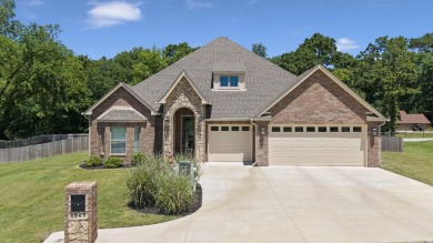 SELLER IS OFFERING A 4000 DOLLAR CREDIT TO A BUYER!
If you're on Patricia Island Golf Club in Oklahoma - for sale on GolfHomes.com, golf home, golf lot