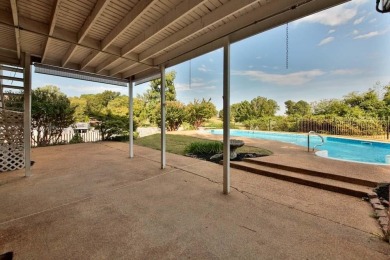 Nestled on the Colonial Country Club golf course, this amazing on Colonial Country Club in Tennessee - for sale on GolfHomes.com, golf home, golf lot