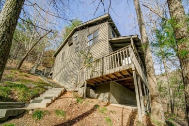 This Big Canoe Plummer cabin showstopper has 3 BR & 2.5 BA (with on Big Canoe Golf Club - Cherokee in Georgia - for sale on GolfHomes.com, golf home, golf lot