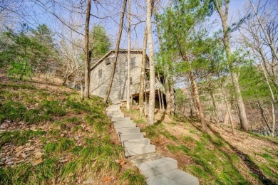 This Big Canoe Plummer cabin showstopper has 3 BR & 2.5 BA (with on Big Canoe Golf Club - Cherokee in Georgia - for sale on GolfHomes.com, golf home, golf lot