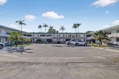 LIVE THE FLORIDA LIFESTYLE IN THIS 1 BED/1 BATH UNIT ON A PALM on Eco Golf Club in Florida - for sale on GolfHomes.com, golf home, golf lot