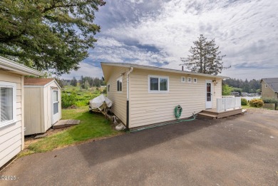''Lakeview Cottage!''  After a day of fishing enjoy relaxing on on Chinook Winds Golf Resort in Oregon - for sale on GolfHomes.com, golf home, golf lot