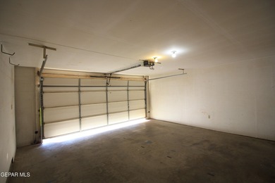 This charming single-level brick home in the highly desirable on Lone Star Golf Club in Texas - for sale on GolfHomes.com, golf home, golf lot