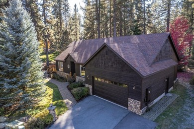 Tucked away on a quiet cul-de-sac and set on a beautiful level 0 on Plumas Pines Golf Resort in California - for sale on GolfHomes.com, golf home, golf lot