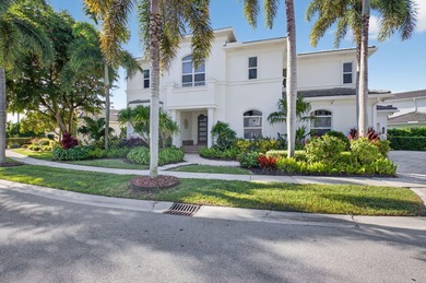 This is the home you've been waiting for in WOODFIELD COUNTRY on Woodfield Country Club in Florida - for sale on GolfHomes.com, golf home, golf lot