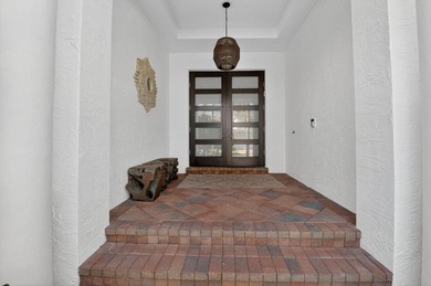 This is the home you've been waiting for in WOODFIELD COUNTRY on  in Florida - for sale on GolfHomes.com, golf home, golf lot