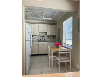 VIEW ** VIEW  ** VIEW  ** BEAUTIFULLY SITUATED TRUE END UNIT on Kings Point Golf -Flanders Way in Florida - for sale on GolfHomes.com, golf home, golf lot