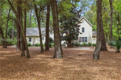 This spacious 4-bed, 4.5-bath home offers comfort & convenience on Haig Point Golf Club in South Carolina - for sale on GolfHomes.com, golf home, golf lot