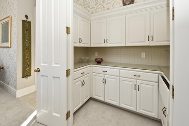 PREMIER HIGHLAND SPRINGS ESTATE Set on one of the most on Highland Springs Country Club in Missouri - for sale on GolfHomes.com, golf home, golf lot