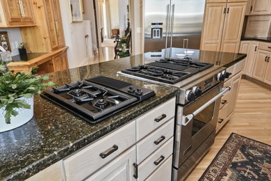 PREMIER HIGHLAND SPRINGS ESTATE Set on one of the most on Highland Springs Country Club in Missouri - for sale on GolfHomes.com, golf home, golf lot