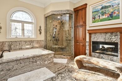 PREMIER HIGHLAND SPRINGS ESTATE Set on one of the most on Highland Springs Country Club in Missouri - for sale on GolfHomes.com, golf home, golf lot