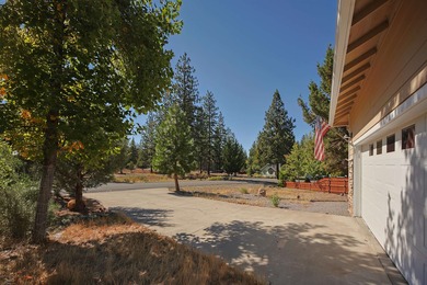 Neat as pin and ready for new owners! This home is situated near on Lake Shastina Golf Course in California - for sale on GolfHomes.com, golf home, golf lot