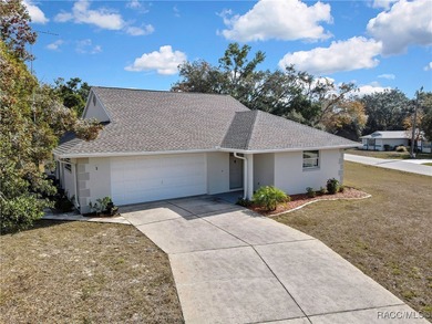 Welcome to this light and bright 3-bedroom, 2-bath home situated on Sugarmill Woods Golf and Country Club in Florida - for sale on GolfHomes.com, golf home, golf lot