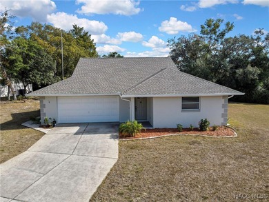 Welcome to this light and bright 3-bedroom, 2-bath home situated on Sugarmill Woods Golf and Country Club in Florida - for sale on GolfHomes.com, golf home, golf lot