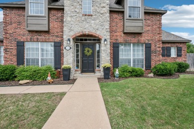 Stylish & Spacious Updated 4-Bedroom 3-Bath Home located on a on Battle Creek Golf Course in Oklahoma - for sale on GolfHomes.com, golf home, golf lot