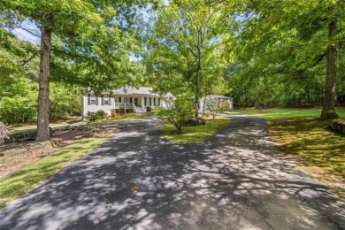 BACK ON THE MARKET! BEAUTIFUL HOME IN COMMERCE!!! You can find on Double Oaks Golf Club in Georgia - for sale on GolfHomes.com, golf home, golf lot