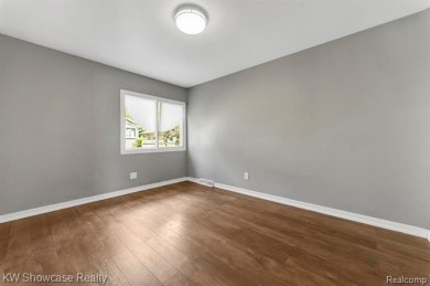 LOCATION LOCATION, CLEAN UPDATED 2 BDRM, 2 BATH, RANCH IN on Bay Pointe Golf Club in Michigan - for sale on GolfHomes.com, golf home, golf lot