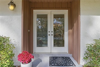 Sweet and solid Sugarmill home featuring a desirable split 2/2 on Sugarmill Woods Golf and Country Club in Florida - for sale on GolfHomes.com, golf home, golf lot