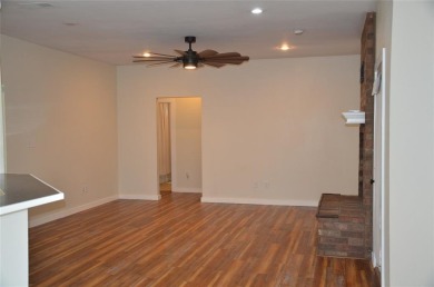Terrific 3-Bedroom, 2-Bath Home with Pool and Outdoor Kitchen on Shady Oaks Golf Course in Texas - for sale on GolfHomes.com, golf home, golf lot