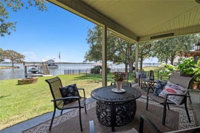 Cozy remodeled 4 bedroom 3 bath lakehouse featuring large on Pinnacle Golf and Boat Club in Texas - for sale on GolfHomes.com, golf home, golf lot