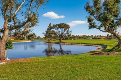 Enjoy Immediate Golf Membership plus breathtaking golf & lake on Foxfire Golf and Country Club  in Florida - for sale on GolfHomes.com, golf home, golf lot