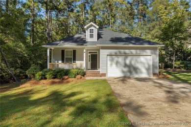 Adorable home located in the gated and golf community located in on Carolina Trace Country Club in North Carolina - for sale on GolfHomes.com, golf home, golf lot
