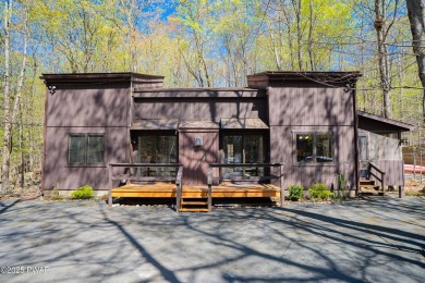 Discover the perfect blend of style, comfort, and location in on The Hideout Golf in Pennsylvania - for sale on GolfHomes.com, golf home, golf lot