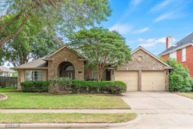 Bring your personal touch to this original owner, single story on Plantation Golf Course in Texas - for sale on GolfHomes.com, golf home, golf lot