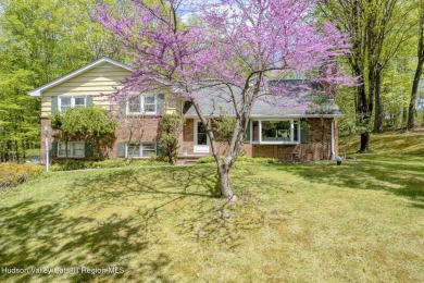 What a Wonderful Split Level featuring over  2,060 Square feet on Wiltwyck Golf Club in New York - for sale on GolfHomes.com, golf home, golf lot