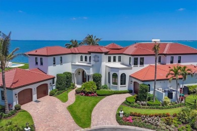 A luxurious coastal retreat at the water's edge on Longboat Key on Links on Longboat Golf Club in Florida - for sale on GolfHomes.com, golf home, golf lot