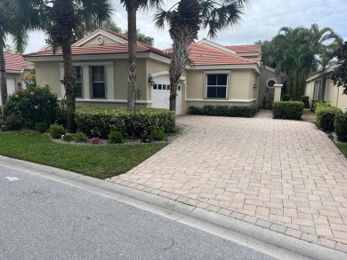 Here's your chance to be in the highly Desirable Huntington on Wycliffe Golf and Country Club in Florida - for sale on GolfHomes.com, golf home, golf lot