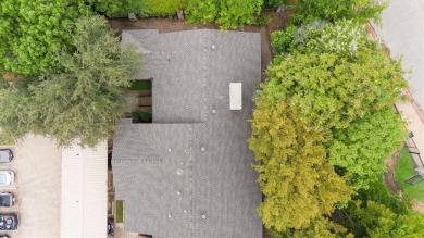 Luxuriously Updated 1 Bed, 1 Bath Condo--Upstairs corner unit on Stevens Park Golf Course in Texas - for sale on GolfHomes.com, golf home, golf lot