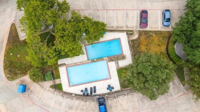 Luxuriously Updated 1 Bed, 1 Bath Condo--Upstairs corner unit on Stevens Park Golf Course in Texas - for sale on GolfHomes.com, golf home, golf lot