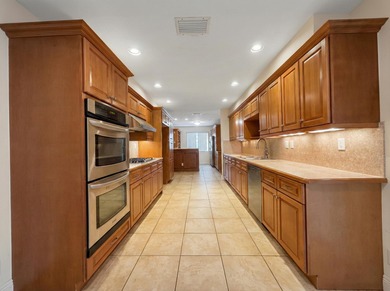 Welcome to an exceptional opportunity in Sherwood Park. This 3 on Lakeview Golf Club in Florida - for sale on GolfHomes.com, golf home, golf lot